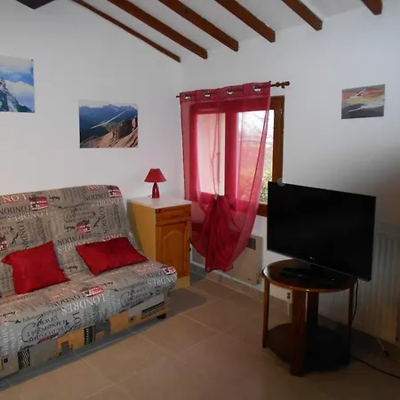 펜션 Les Passerons Vaumeilh