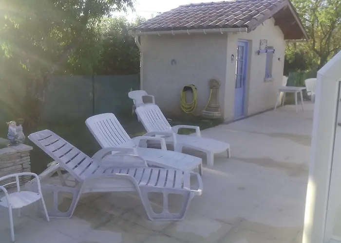 Les Passerons Semesterbostad *